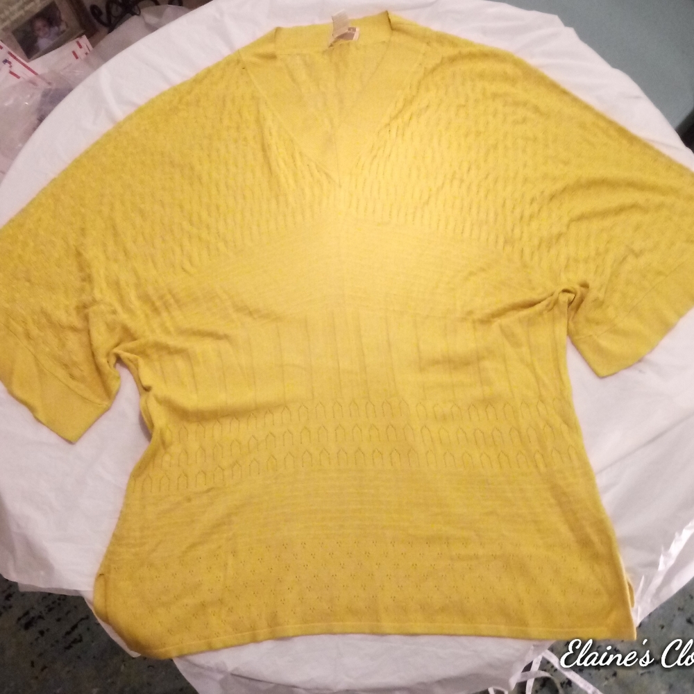 Spiegel Yellow Flared V-neck Sweater